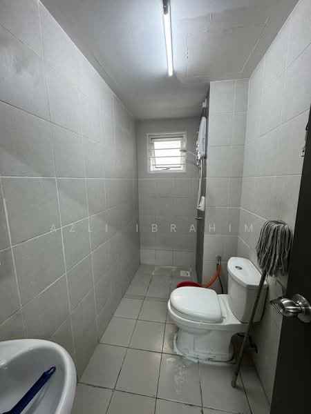 Condominium for Sale at Residensi KepongMas - Azli Ibrahim - Bathroom - PropertyGuru.com.my