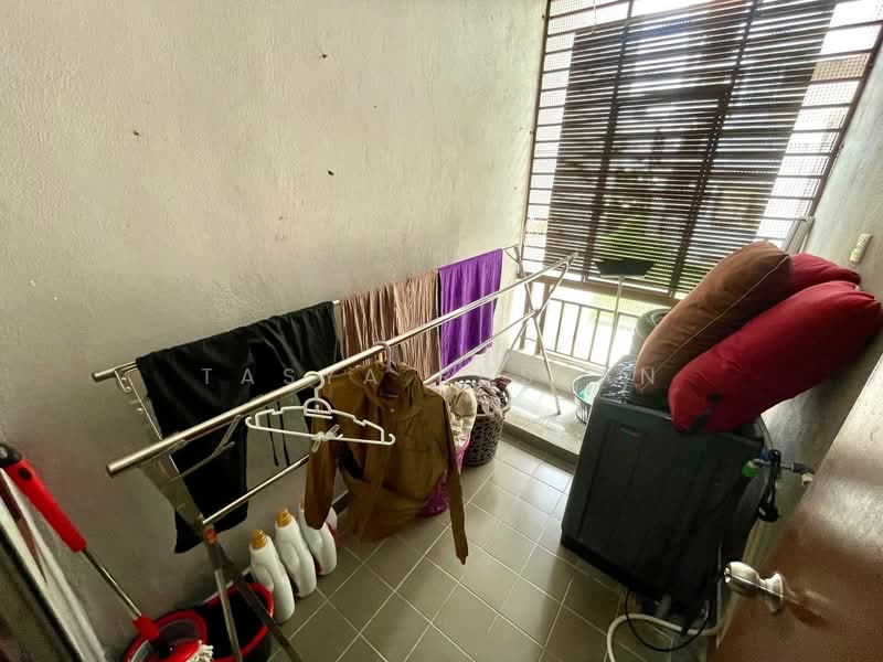 Townhouse for Sale in Kajang (Selangor) - Tasya Ruslan - Balcony - PropertyGuru.com.my
