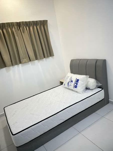 Service Residence for Rent at Sinaran @ Utropolis - Vynecia Oh - Bedroom - PropertyGuru.com.my