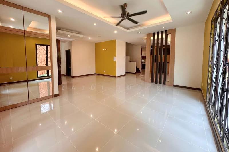 Bungalow for Sale in Bukit Rahman Putra (Sungai Buloh) - Zaidi Idris - Living Room - PropertyGuru.com.my