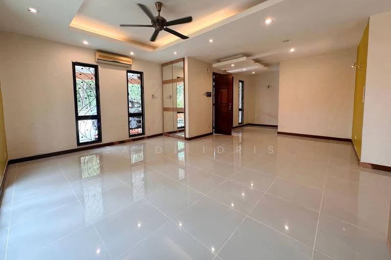 Bungalow for Sale in Bukit Rahman Putra (Sungai Buloh) - Zaidi Idris - Living Room - PropertyGuru.com.my