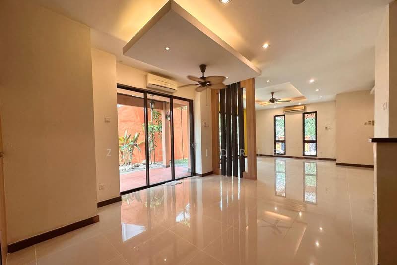 Bungalow for Sale in Bukit Rahman Putra (Sungai Buloh) - Zaidi Idris - Living Room - PropertyGuru.com.my