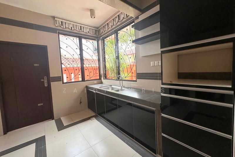 Bungalow for Sale in Bukit Rahman Putra (Sungai Buloh) - Zaidi Idris - Kitchen - PropertyGuru.com.my