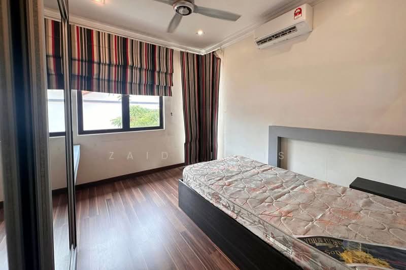 Bungalow for Sale in Bukit Rahman Putra (Sungai Buloh) - Zaidi Idris - Bedroom - PropertyGuru.com.my