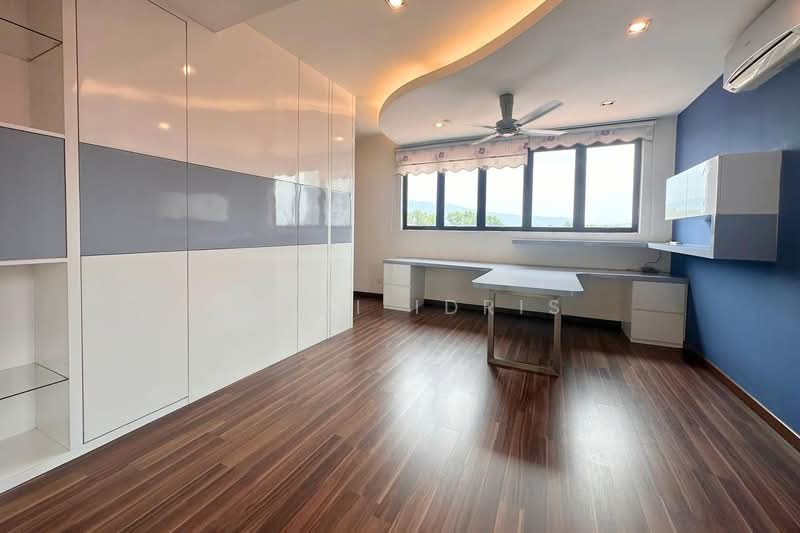 Bungalow for Sale in Bukit Rahman Putra (Sungai Buloh) - Zaidi Idris - Study - PropertyGuru.com.my