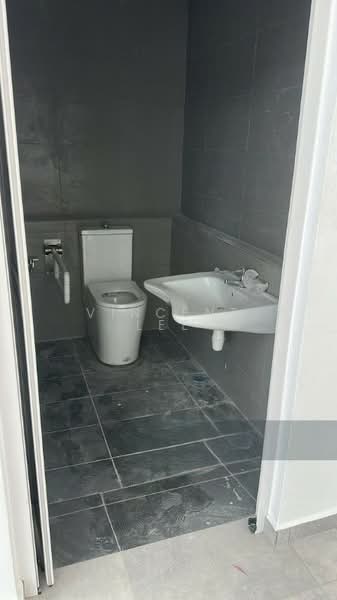 Detached Factory for Sale in Taman Industri Alam Jaya (Puncak Alam) - Vincent Lee - Bathroom - PropertyGuru.com.my