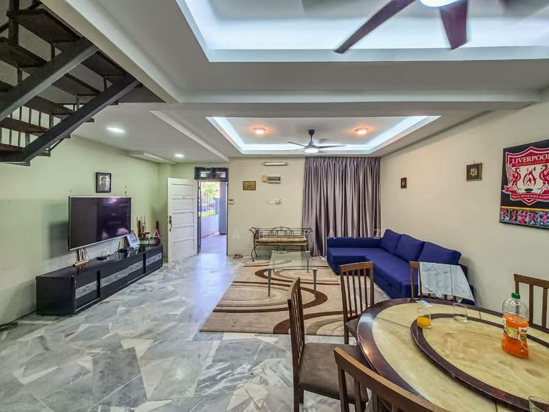 2-storey Terraced House for Sale in Bandar Bukit Beruntung (Bukit Beruntung) - Amzar Faiz - Living Room - PropertyGuru.com.my