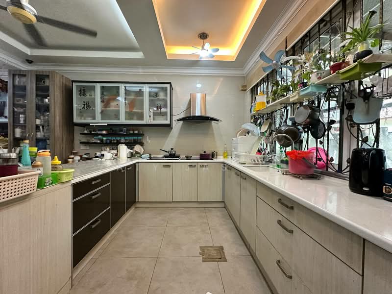 2-storey Terraced House for Sale in Taman Mutiara Indah (Puchong) - Zaty Jasmin - Kitchen - PropertyGuru.com.my