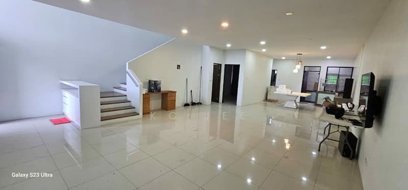 2-storey Terraced House for Rent in Kuching (Sarawak) - KC Jee - Living Room - PropertyGuru.com.my