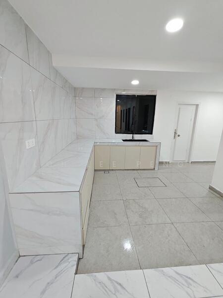 1-storey Terraced House for Sale in Senai (Kulai) - Loh Lee Peng - Kitchen - PropertyGuru.com.my
