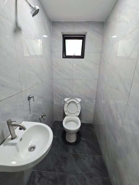 1-storey Terraced House for Sale in Senai (Kulai) - Loh Lee Peng - Bathroom - PropertyGuru.com.my