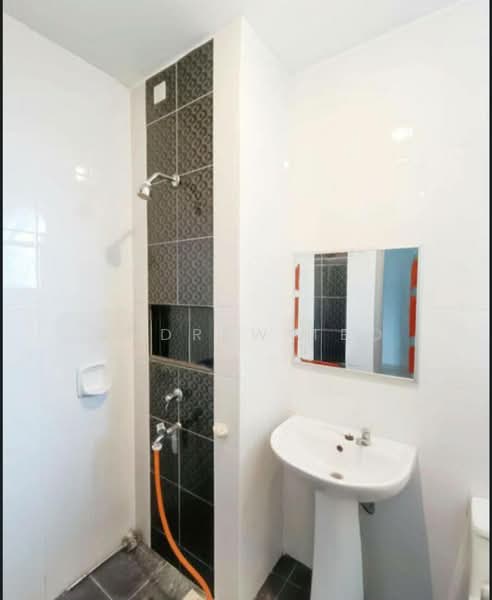 2-storey Terraced House for Sale in Rini Hills 2 (Skudai) - Andrew Teo - Bathroom - PropertyGuru.com.my