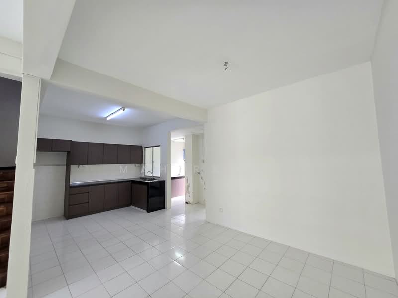 Bandar Bukit Mahkota untuk Untuk Dijual - RM 530,000, Mac 2026 - Kitchen - PropertyGuru.com.my