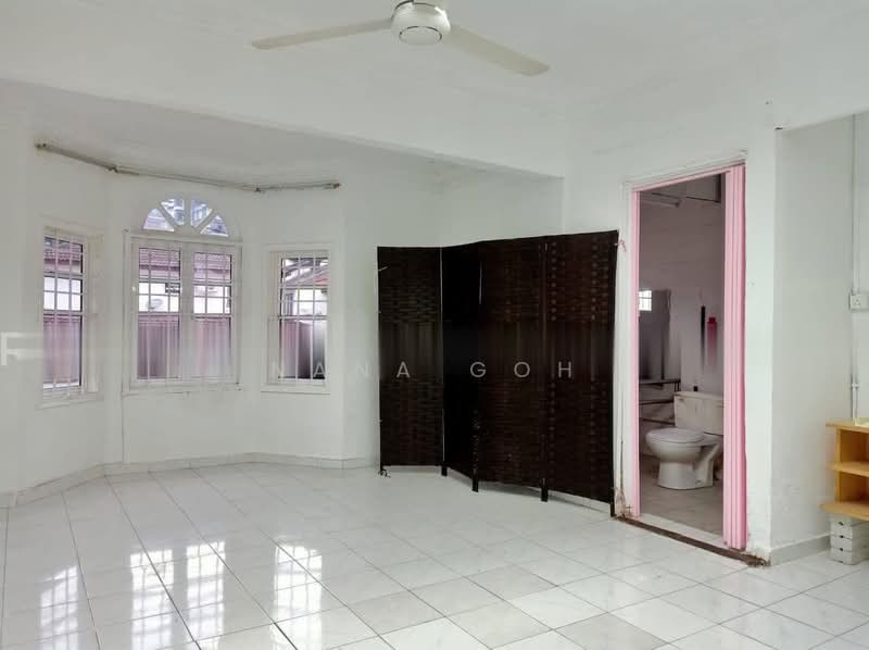 For Rent - Bukit Indah