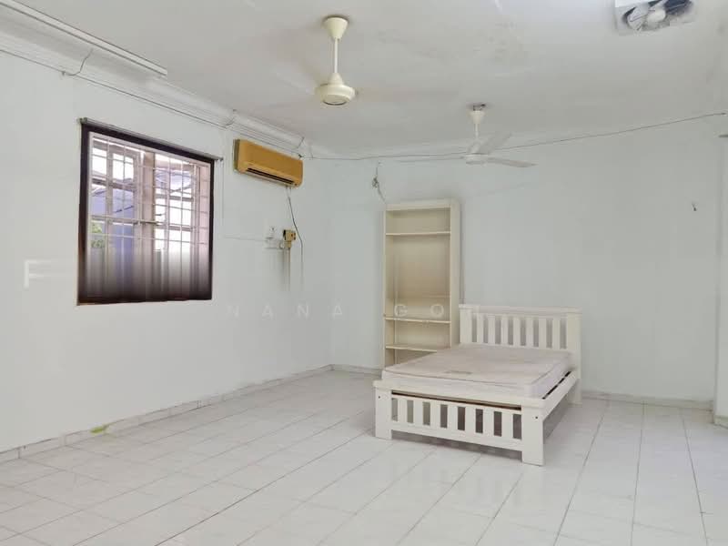 For Rent - Bukit Indah