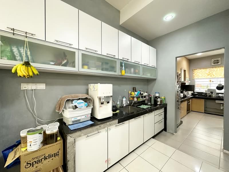 2-storey Terraced House for Sale in Taman Mutiara Indah (Puchong) - Zaty Jasmin - Kitchen - PropertyGuru.com.my