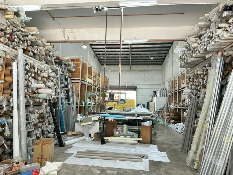 1.5 Sty Super Link Factory @ Taman Bukit Serdang untuk Untuk Disewa - RM 13,000 /bulan, Feb 2026 - Interior - PropertyGuru.com.my