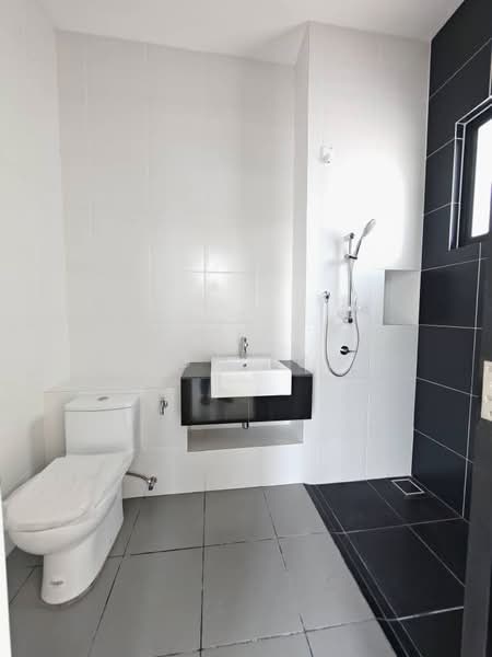 2-storey Terraced House for Sale in Eco Botanic (Iskandar Puteri (Nusajaya)) - Kok Hui - Bathroom - PropertyGuru.com.my