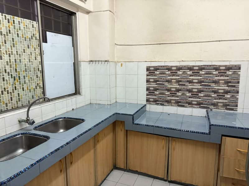 Condominium for Rent at Seri Cendekia - Winnie Tai - Kitchen - PropertyGuru.com.my