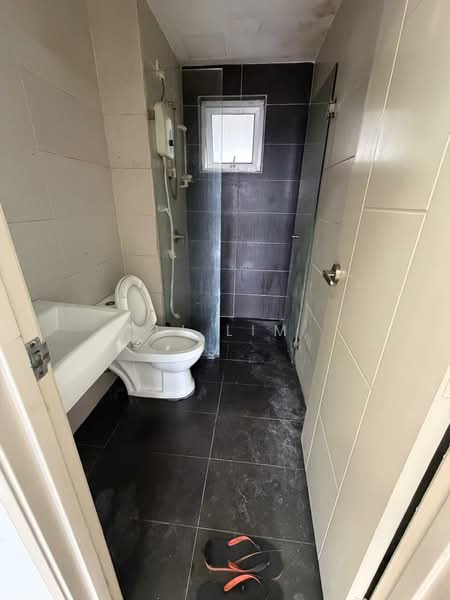 Condominium for Rent at Anyaman Residence - JJ Lim - Bathroom - PropertyGuru.com.my