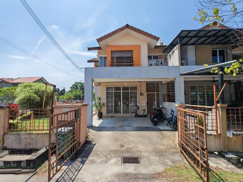 2-storey Terraced House for Sale in Saujana Utama (Selangor) - Nazri Hassan - Exterior - PropertyGuru.com.my