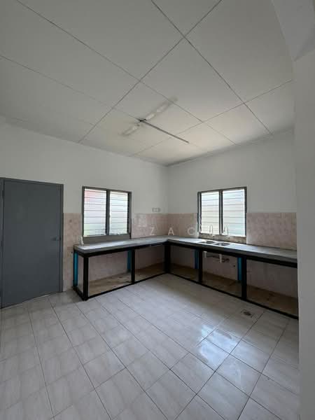 Bungalow for Sale in Kota Perdana (Seri Kembangan) - Mr Zack - Kitchen - PropertyGuru.com.my