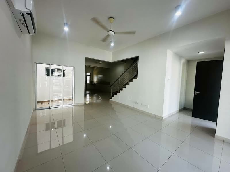 Viola untuk Untuk Disewa - RM 2,500 /bulan, Mac 2026 - Living Room - PropertyGuru.com.my