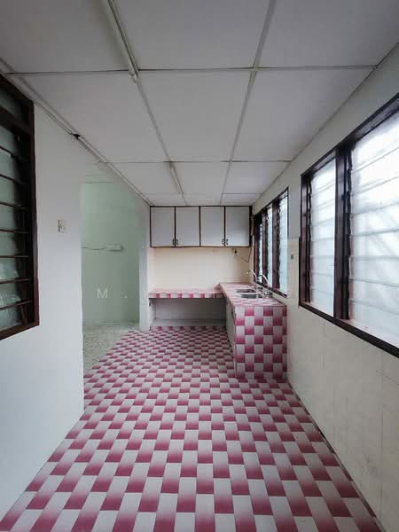 Taman Sentosa untuk Untuk Disewa - RM 1,100 /bulan, Feb 2026 - Kitchen - PropertyGuru.com.my