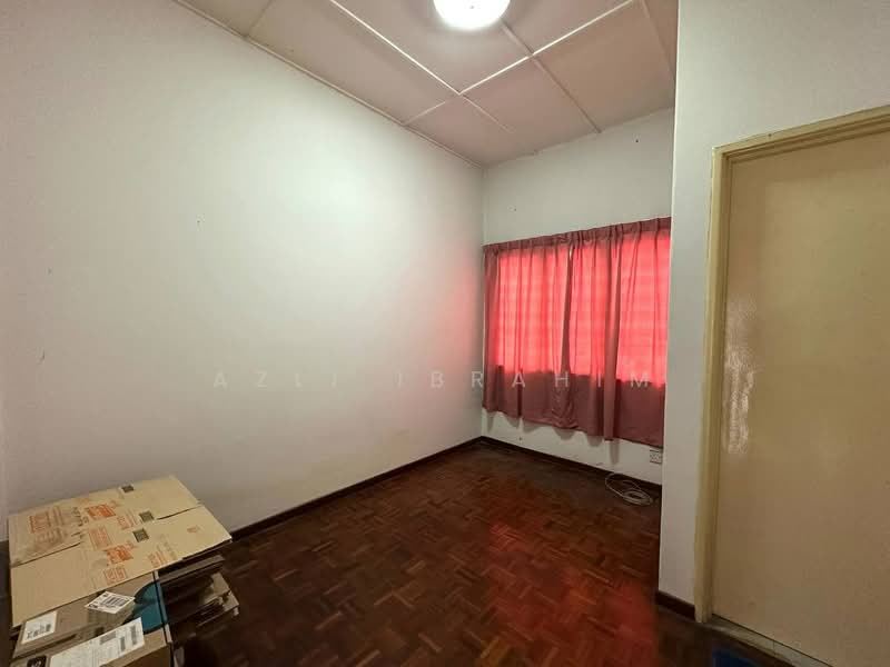 2-storey Terraced House for Sale in Taman Puncak Jalil (Seri Kembangan) - Azli Ibrahim - Interior - PropertyGuru.com.my
