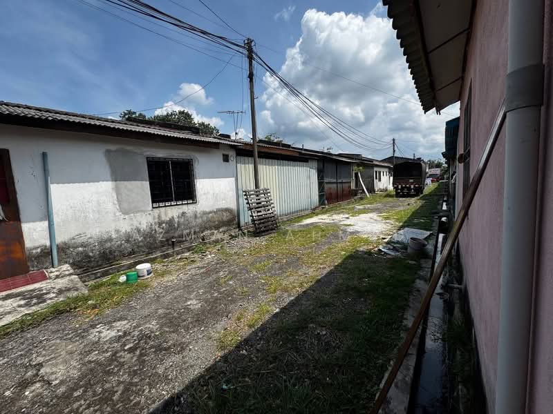 Terraced House for Sale in Banting (Selangor) - Azman Ahmad - PropertyGuru.com.my