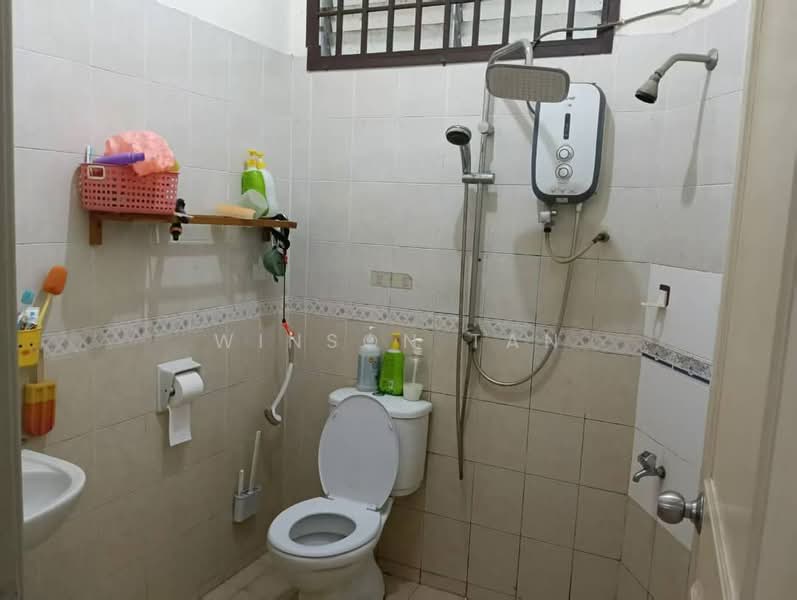 1.5-storey Terraced House for Sale in Taman Impian Emas (Skudai) - Winson Tan - Bathroom - PropertyGuru.com.my