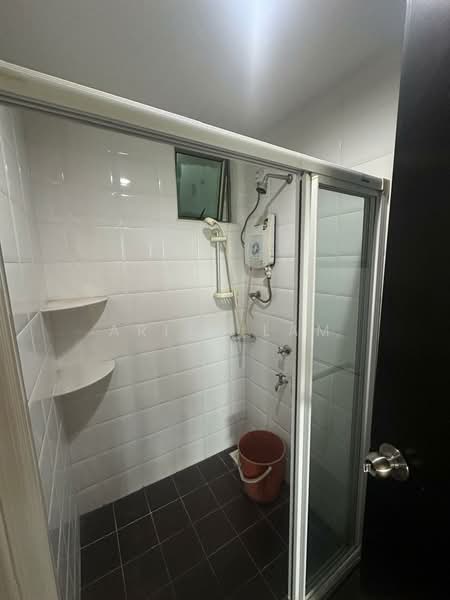 Apartment for Rent at Molek Pine 2 - Aries Lam - Bathroom - PropertyGuru.com.my