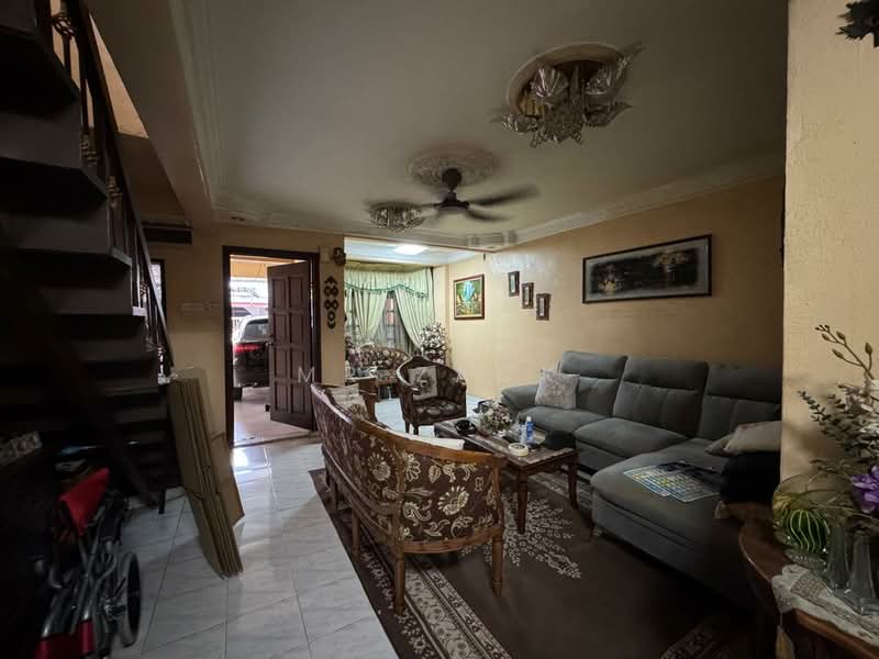 Taman Koperasi Polis untuk Untuk Dijual - RM 449,000, Feb 2026 - Living Room - PropertyGuru.com.my