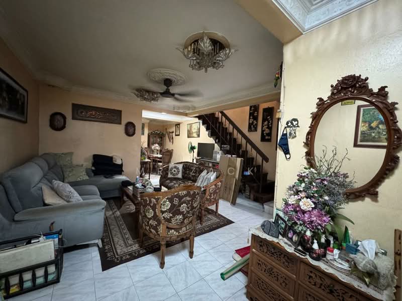 Taman Koperasi Polis untuk Untuk Dijual - RM 449,000, Feb 2026 - Living Room - PropertyGuru.com.my