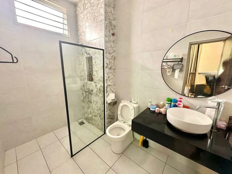 Cluster House for Sale in Taman Bestari Indah (Ulu Tiram) - May Khoo - Bathroom - PropertyGuru.com.my
