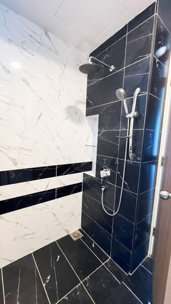 Condominium for Rent at QuayWest Residence - Jerry Tan - Bathroom - PropertyGuru.com.my