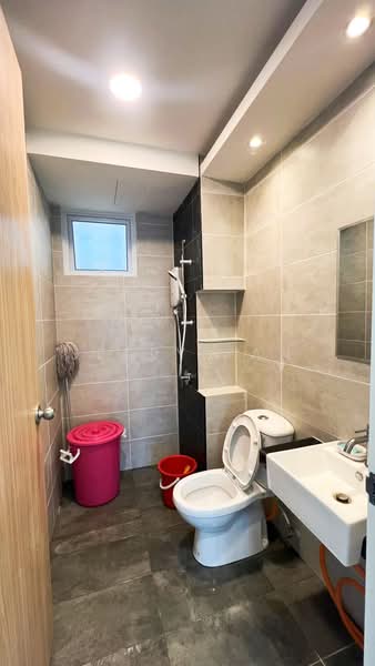 Condominium for Rent at QuayWest Residence - Jerry Tan - Bathroom - PropertyGuru.com.my