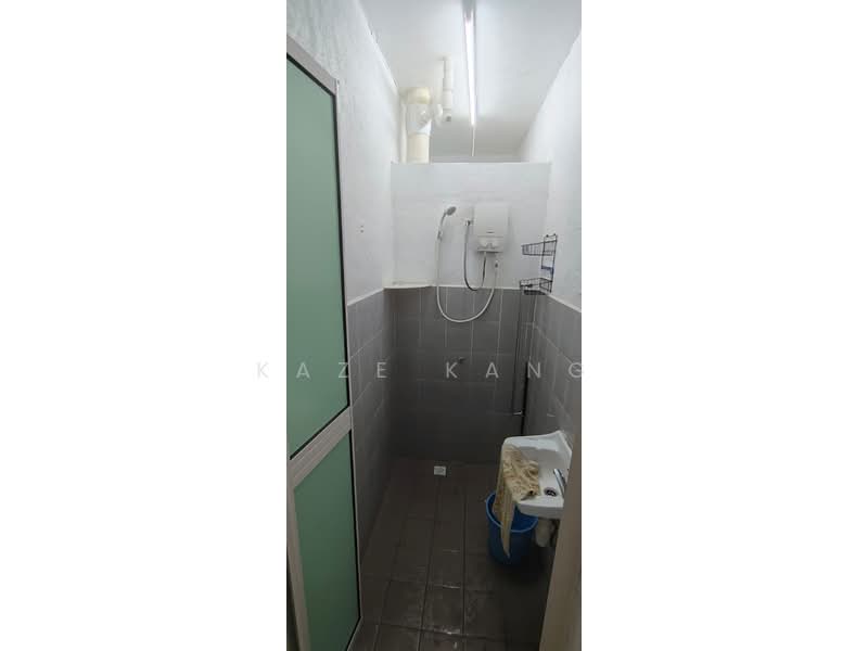 Taman Ria untuk Untuk Disewa - RM 800 /bulan, Feb 2026 - Bathroom - PropertyGuru.com.my