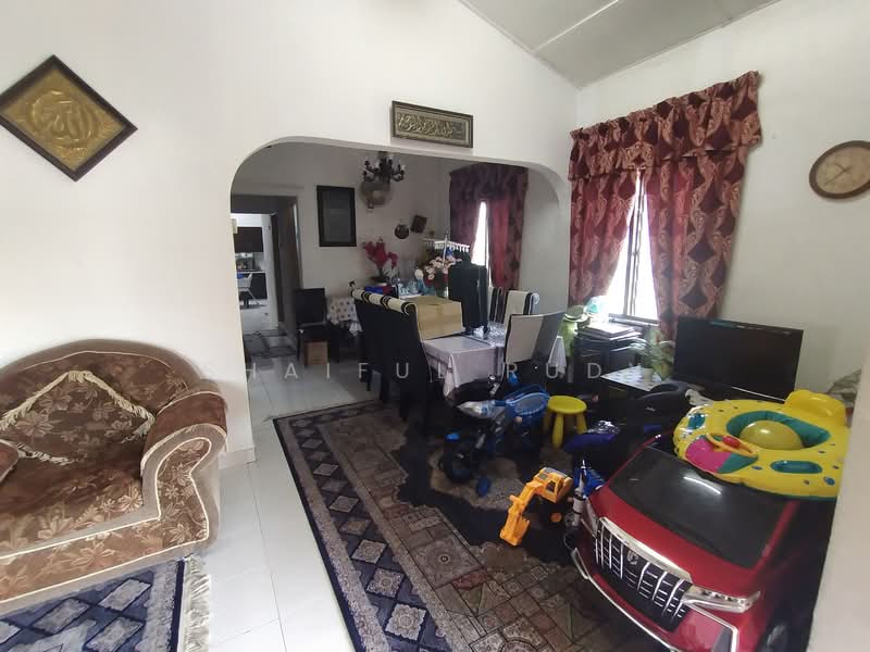 Bungalow for Sale in Sentul (Kuala Lumpur) - Shaiful Rudy - Living Room - PropertyGuru.com.my