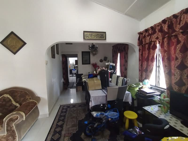 Bungalow for Sale in Sentul (Kuala Lumpur) - Shaiful Rudy - Living Room - PropertyGuru.com.my