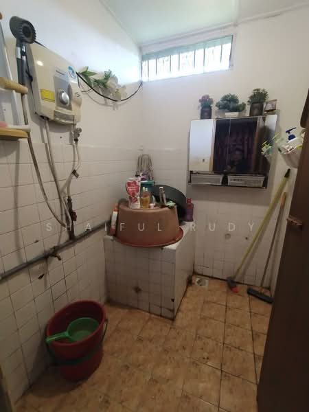 Bungalow for Sale in Sentul (Kuala Lumpur) - Shaiful Rudy - Bathroom - PropertyGuru.com.my