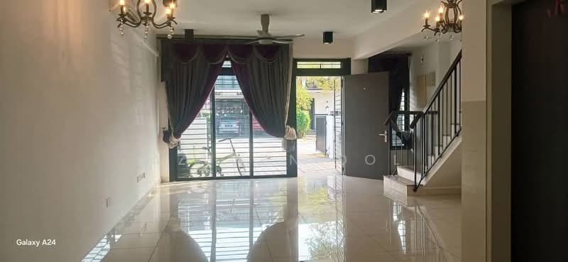 2-storey Terraced House for Rent in Shah Alam (Selangor) - Azuwan Dol - Living Room - PropertyGuru.com.my