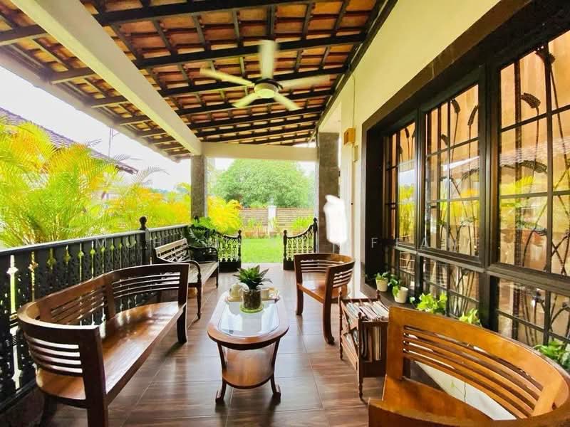 Bungalow Double Storey Batu 9 Gombak Selangor untuk Untuk Dijual - RM 1,500,000, Feb 2026 - Balcony - PropertyGuru.com.my