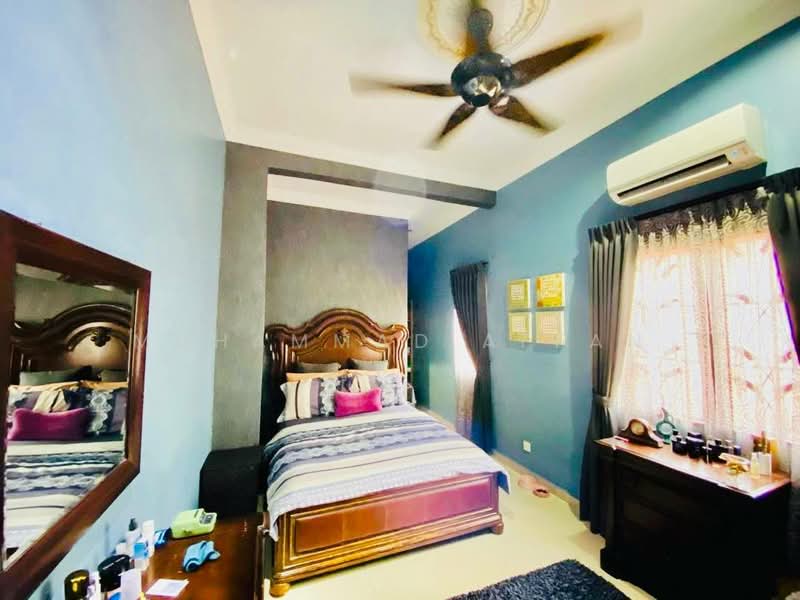Bungalow Double Storey Batu 9 Gombak Selangor untuk Untuk Dijual - RM 1,500,000, Feb 2026 - Bedroom - PropertyGuru.com.my