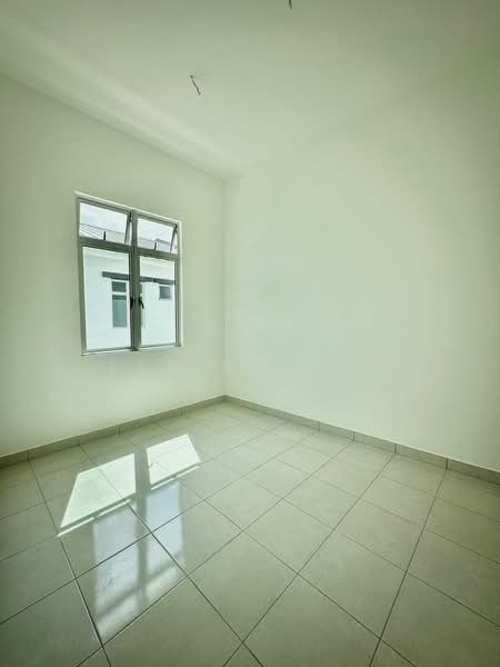 1-storey Terraced House for Sale in Bandar Putra (Kulai) - Elaine Sim - Interior - PropertyGuru.com.my