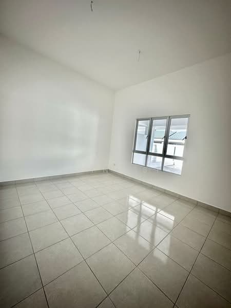 1-storey Terraced House for Sale in Bandar Putra (Kulai) - Elaine Sim - Interior - PropertyGuru.com.my