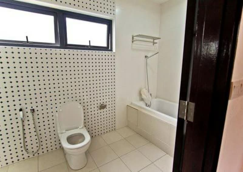 Bungalow for Sale in Taman Hillview (Ulu Kelang) - R Azlin - Bathroom - PropertyGuru.com.my