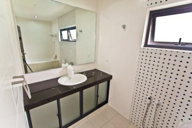 Bungalow for Sale in Taman Hillview (Ulu Kelang) - R Azlin - Bathroom - PropertyGuru.com.my