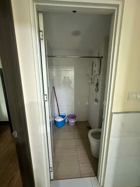 Service Residence for Sale at Country Garden Central Park - Ruby Liang - Bathroom - PropertyGuru.com.my
