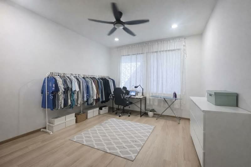 Rumah Berkembar untuk Dijual di Bandar Baru Uda (Tampoi) - Shashawanna . - Study - PropertyGuru.com.my